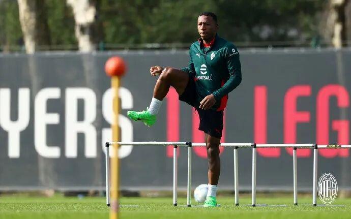 华体会登录-瑞天空丨米兰愿听取对埃斯图皮尼安的报价